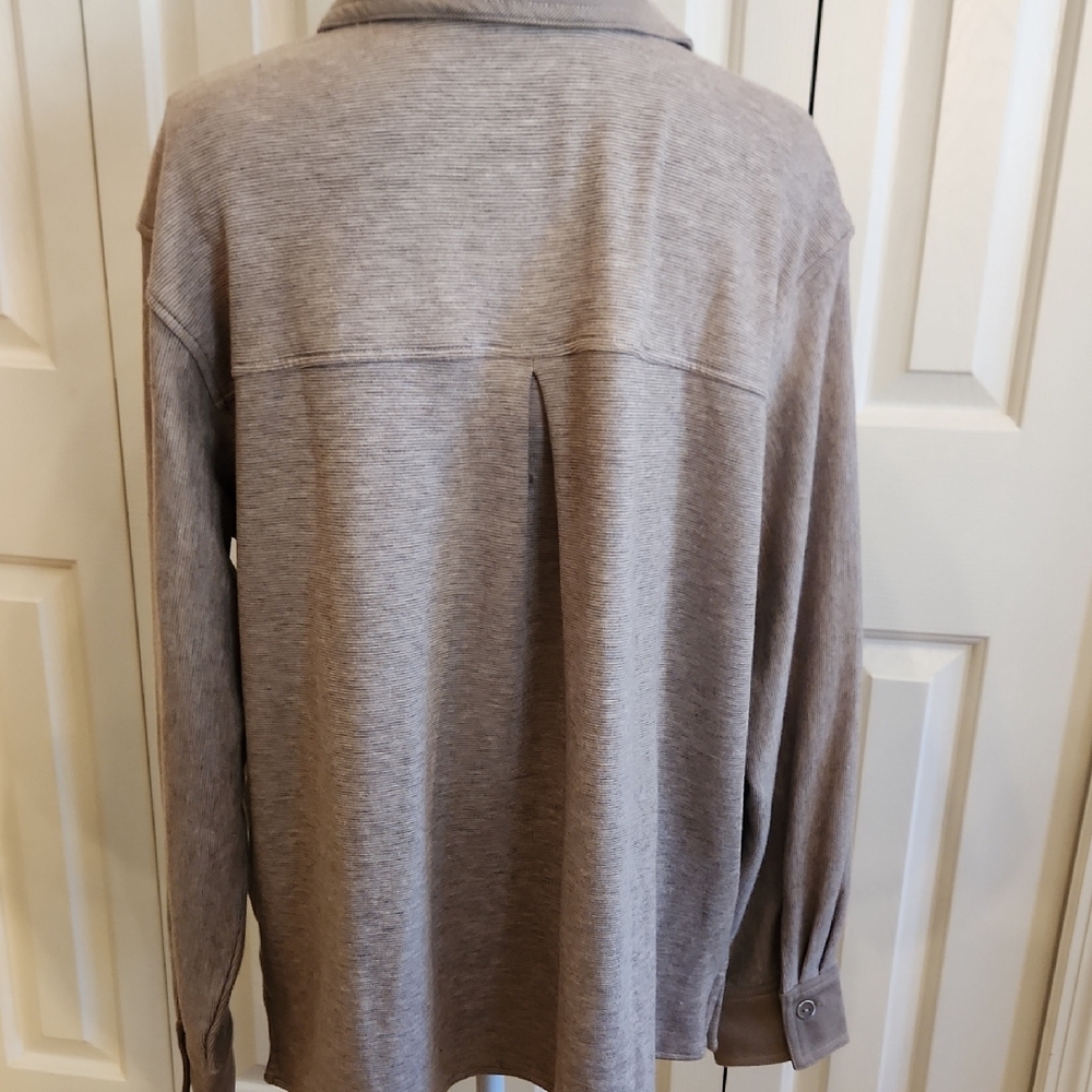 Isaac Mizrahi Tan and Pink Shirt - Picture 5 of 13